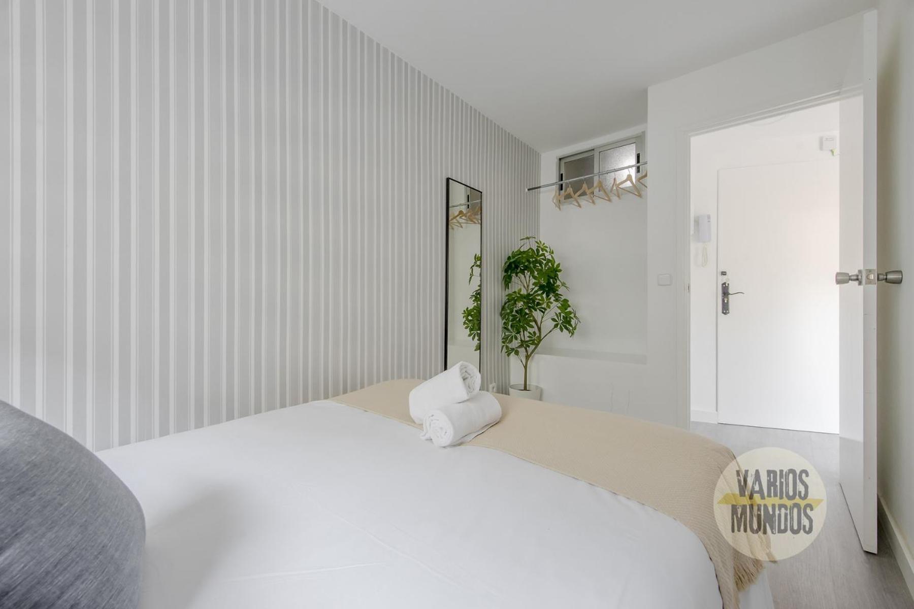 Atico Calle Silva Para 3Pax Con Terraza Esquina Con Gran Via E2 마드리드 외부 사진