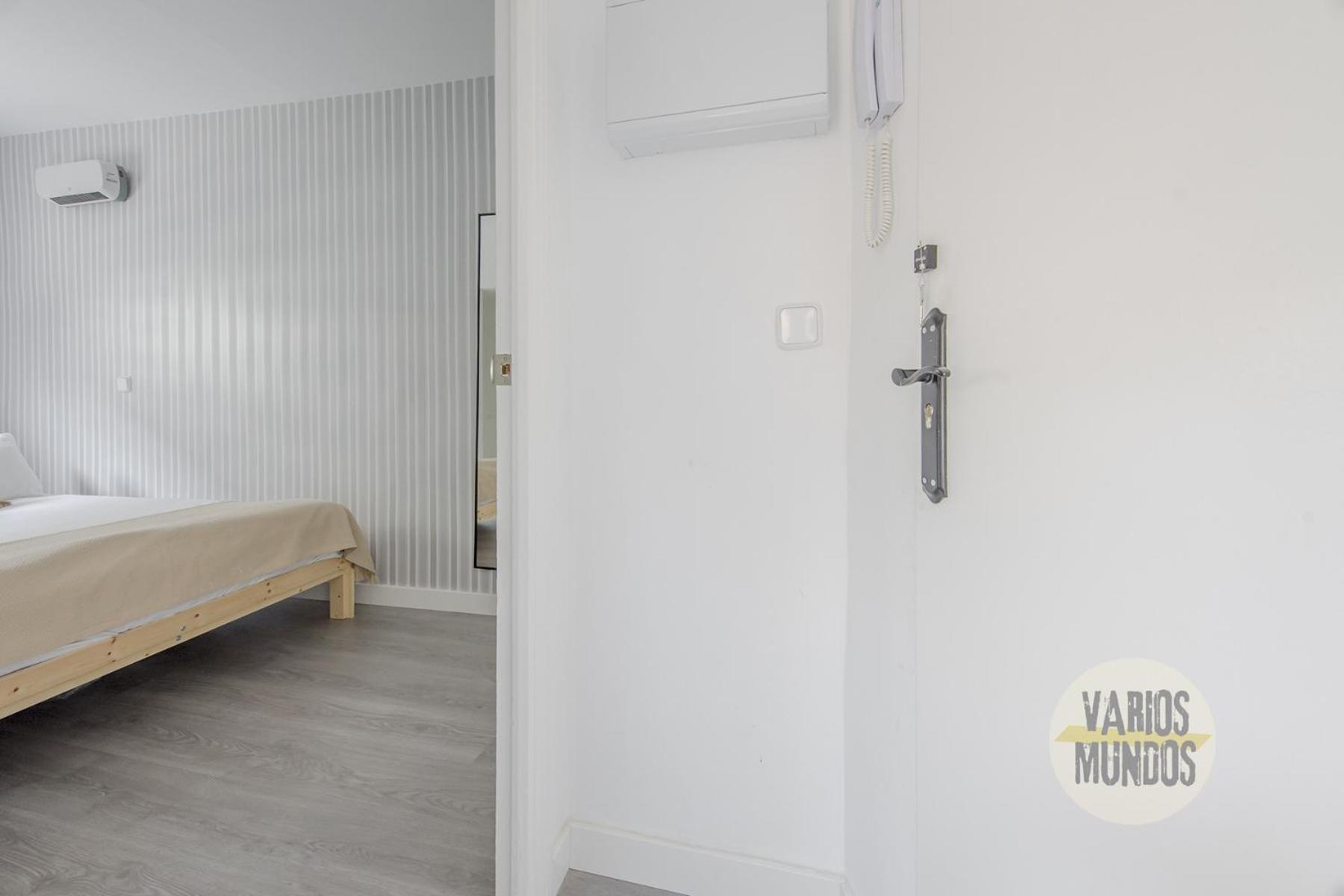 Atico Calle Silva Para 3Pax Con Terraza Esquina Con Gran Via E2 마드리드 외부 사진